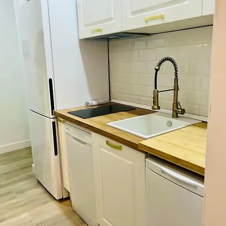 Apartamento New Luxurious Studio With Patio/center